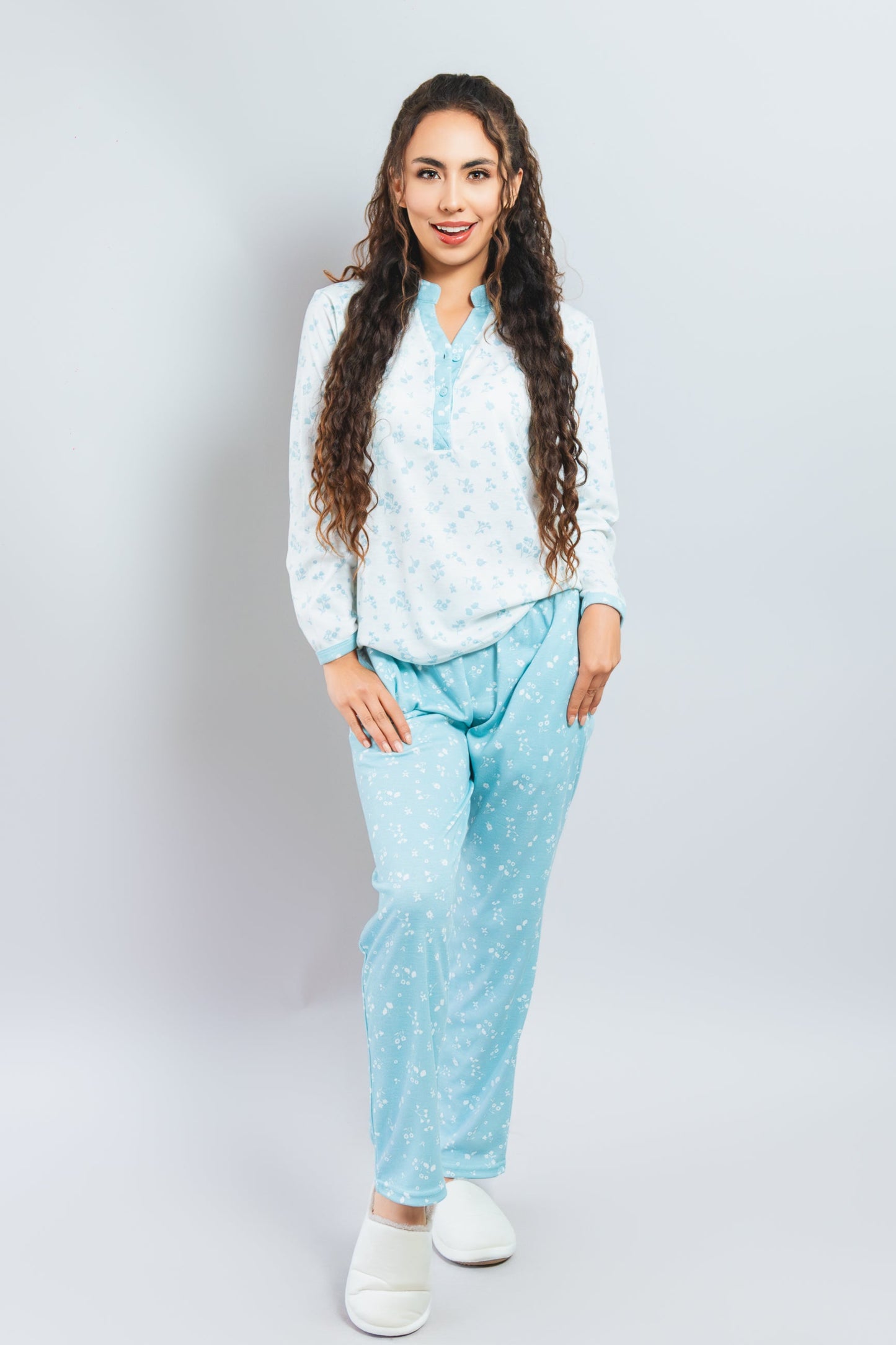 Pijama Estampada con Botones y Cuello Militar